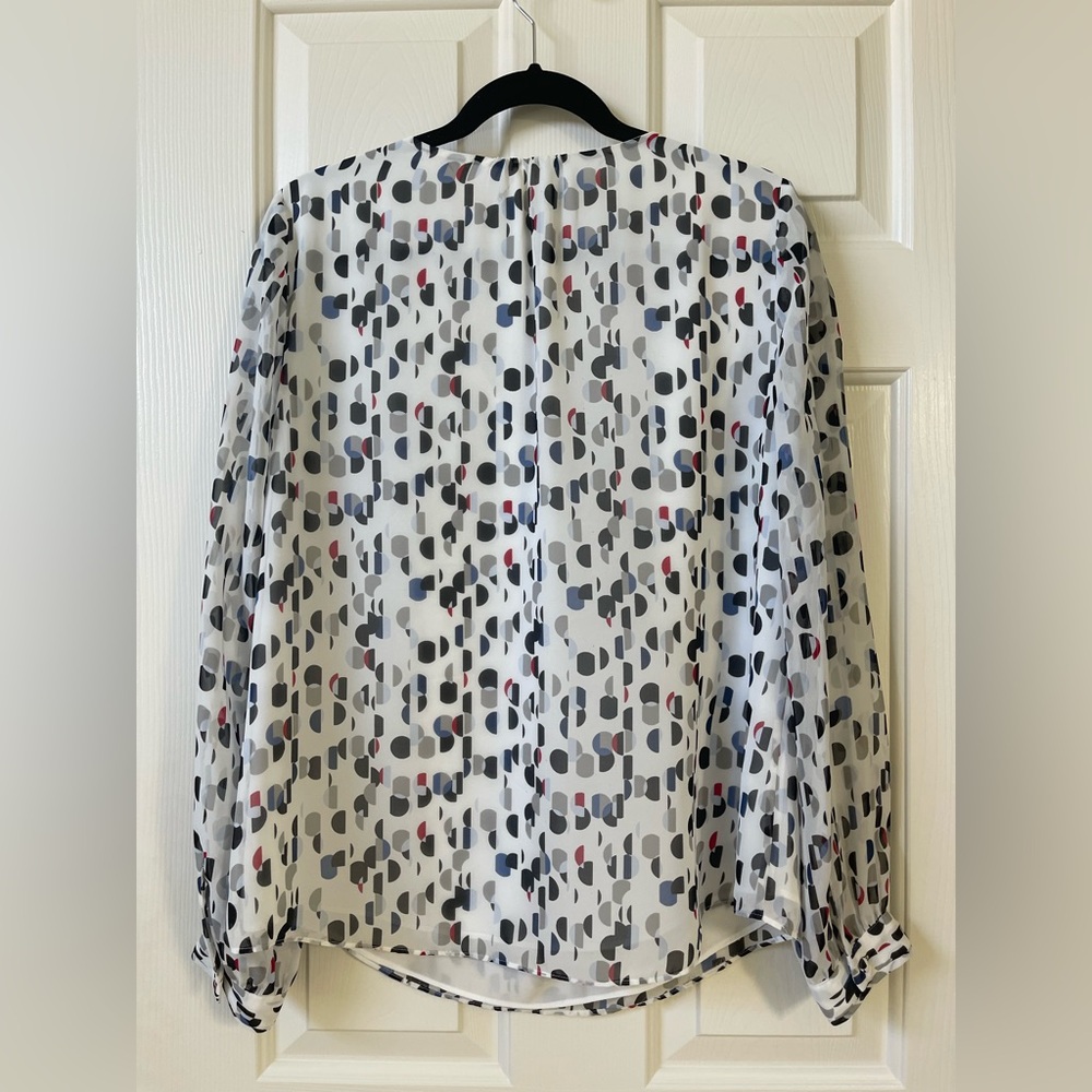 WHBM Ruffle Front Pullover blouse - 10 - Picture 2 of 7